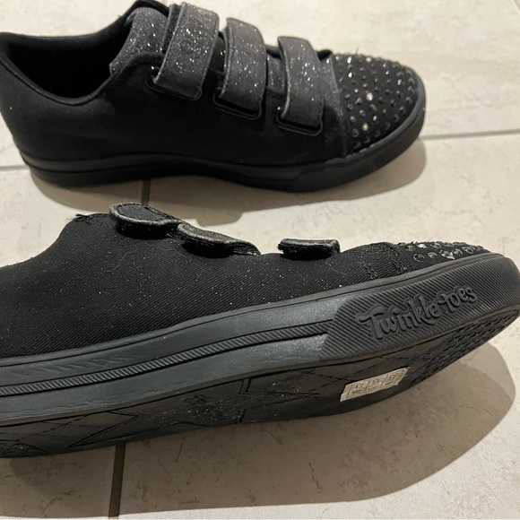 Sketchers sneakers for Girls - Picture 3 of 3